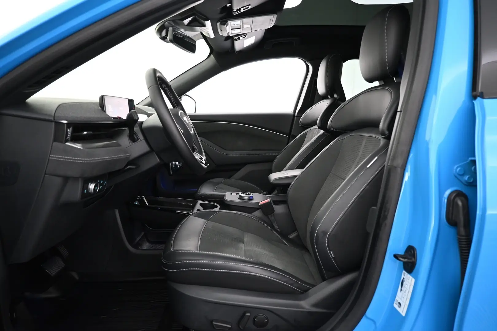 Car Image - 57UtKqmMDhd79X3igTfYys