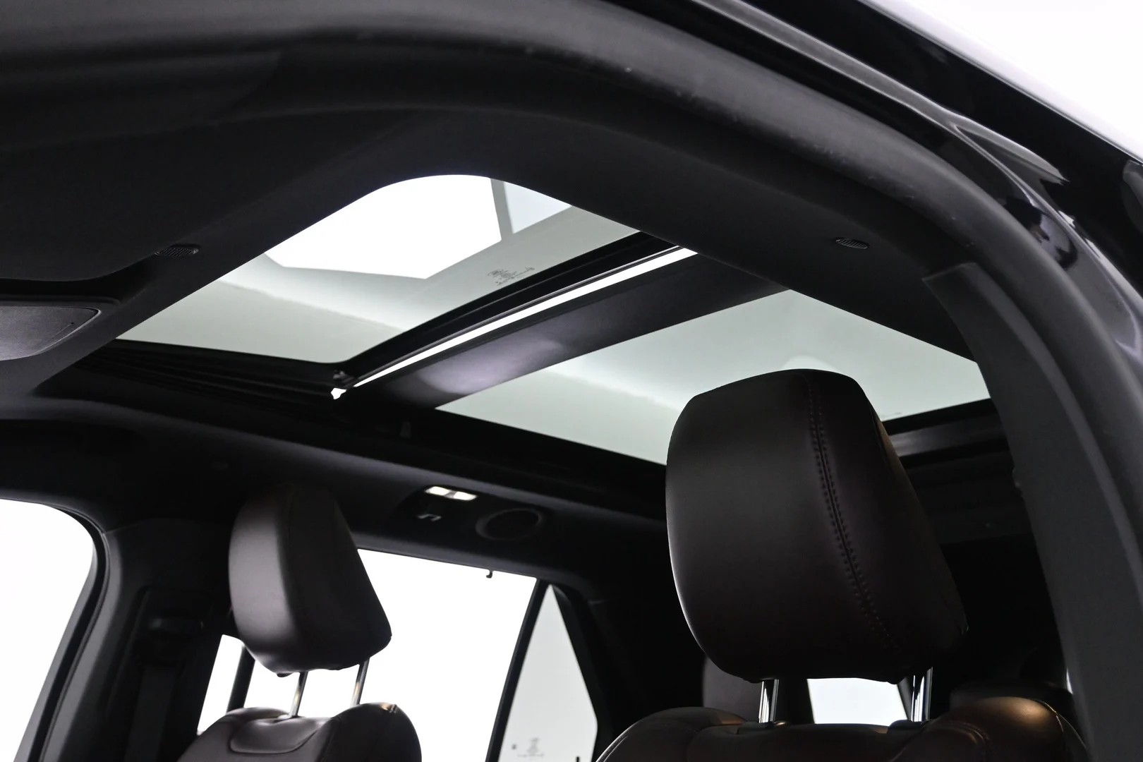 Car Image - IbuNWDnN1utu3vl0MjTLH