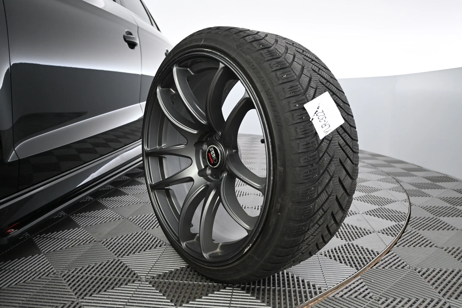 Car Image - ZnHFr1oIEcO2APLem1ijX