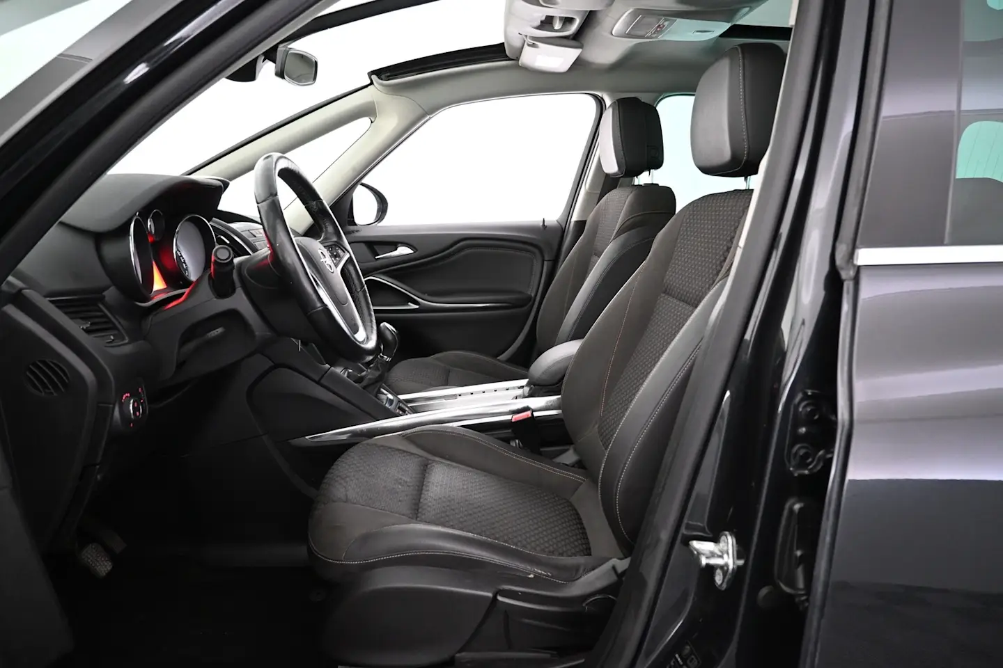 Car Image - y56TAEMvsTvWEJikamjCh