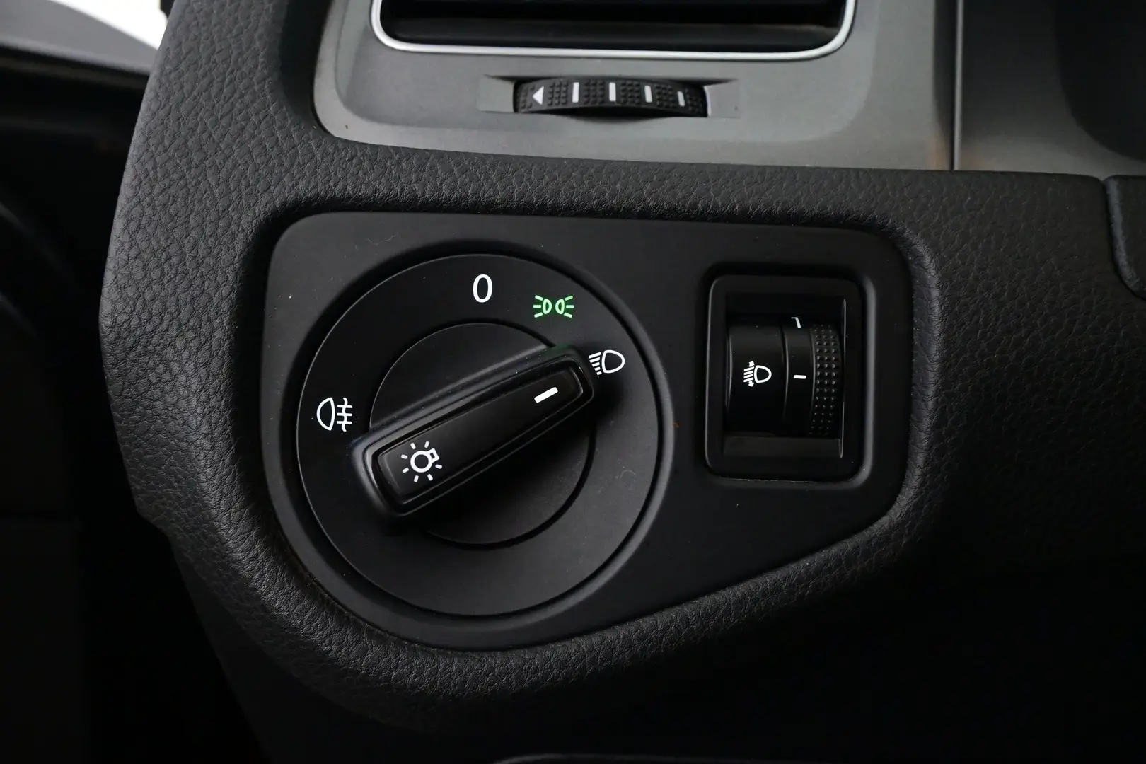 Car Image - 4GQH2LuB9dNzhQ1Fj5JPRX