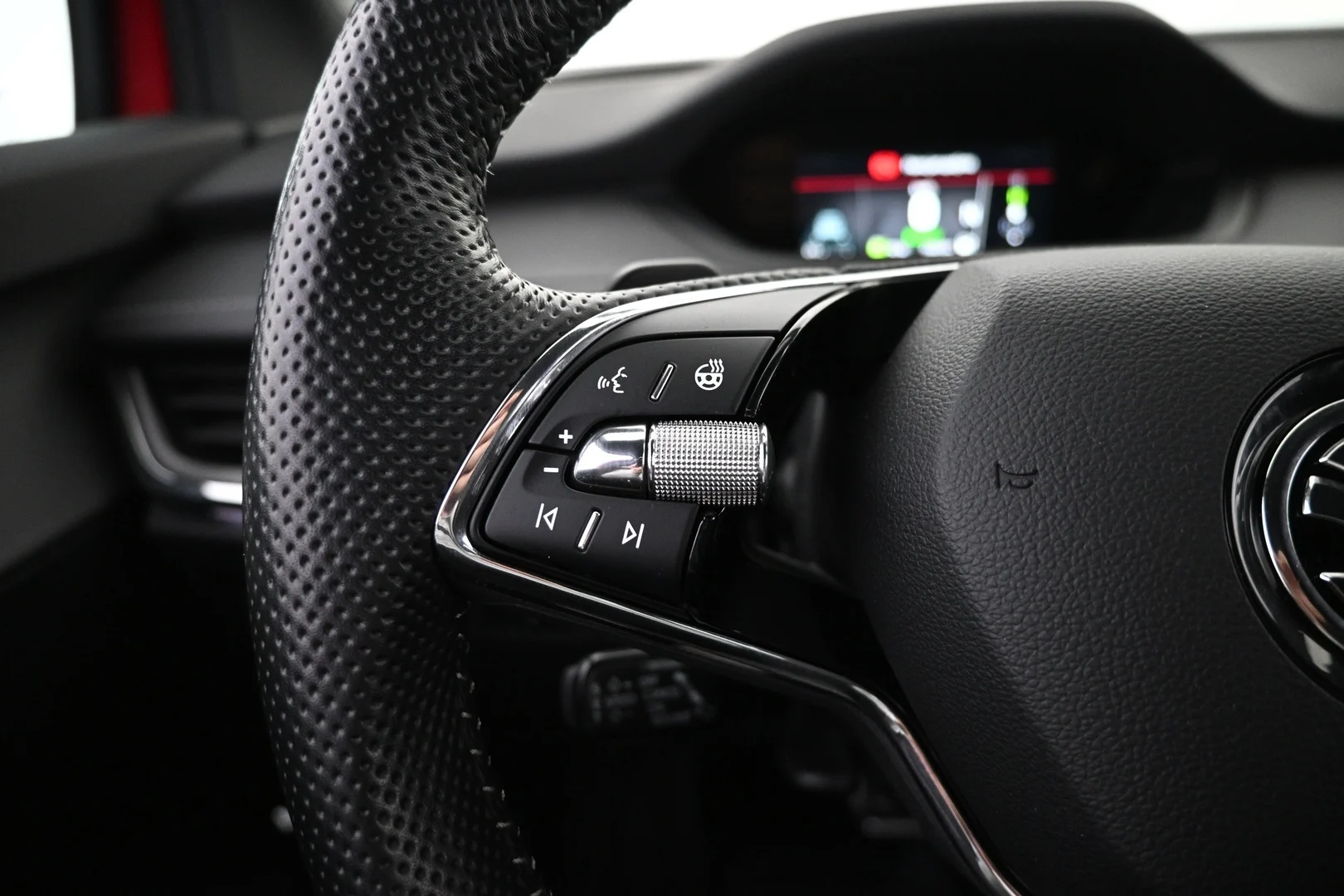 Car Image - JTCK0VcUb3kOUl7mR2XUY