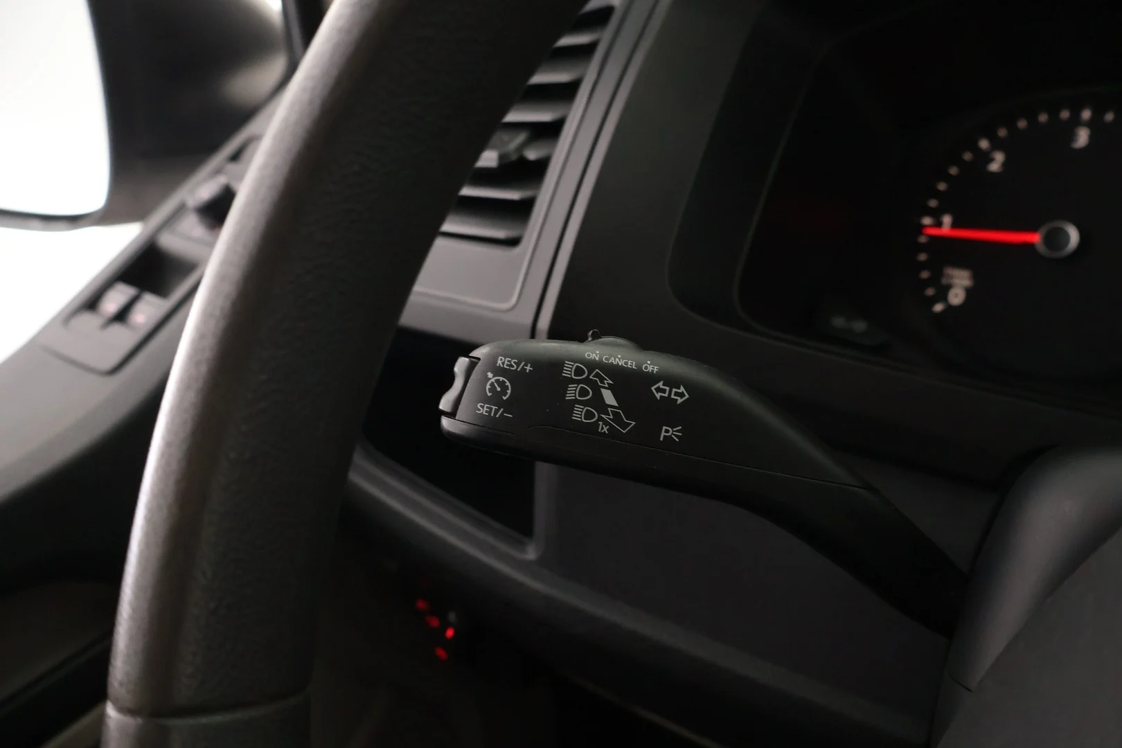 Car Image - 7ehVLvDNnXPUK0Vfx4Yf3e