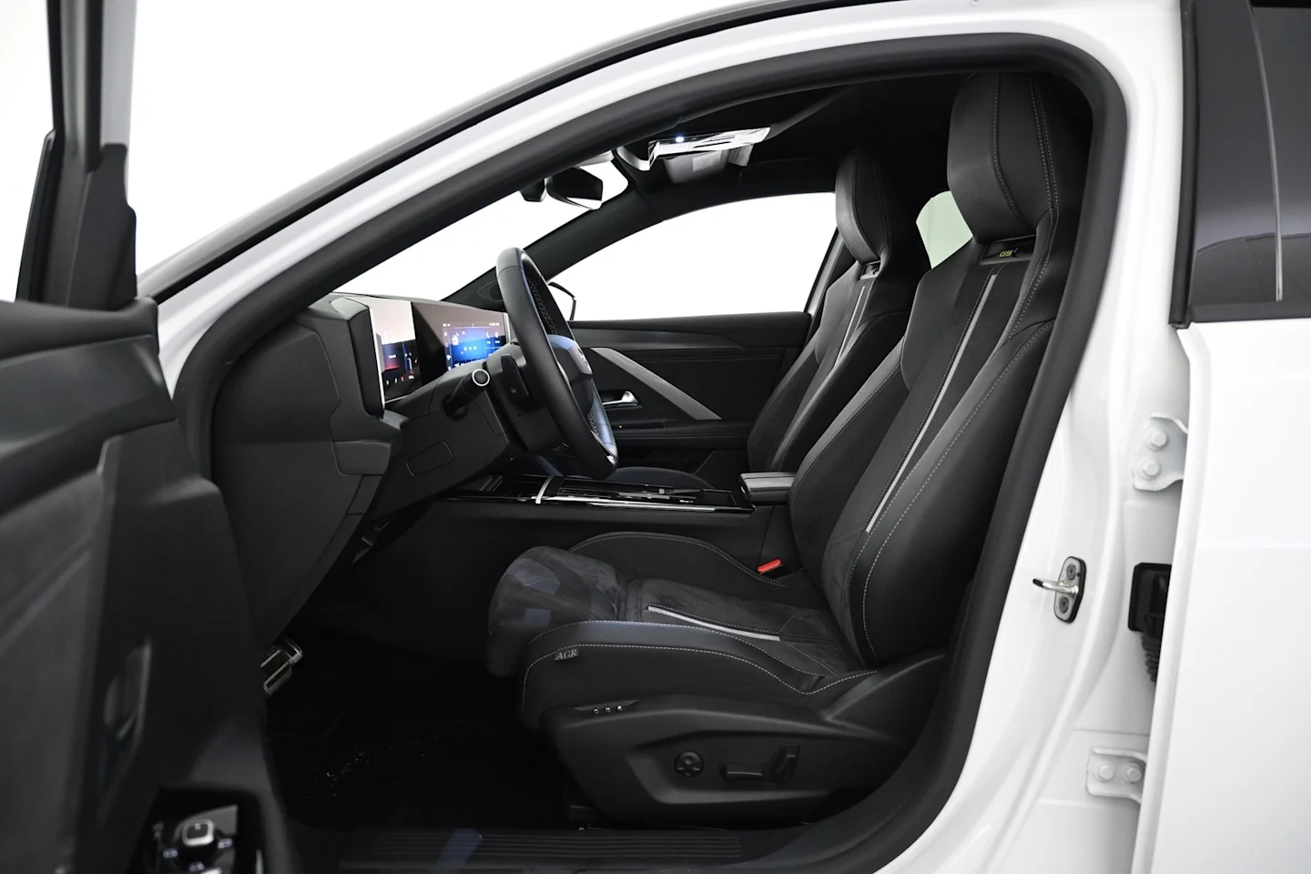 Car Image - ZzA29Sq9YYtjONGSctIL0