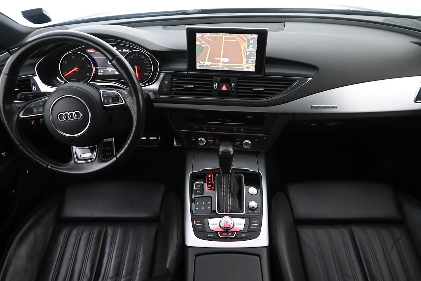 Car Image - 4vZA4TXxZTKUvXRzIKnhdy