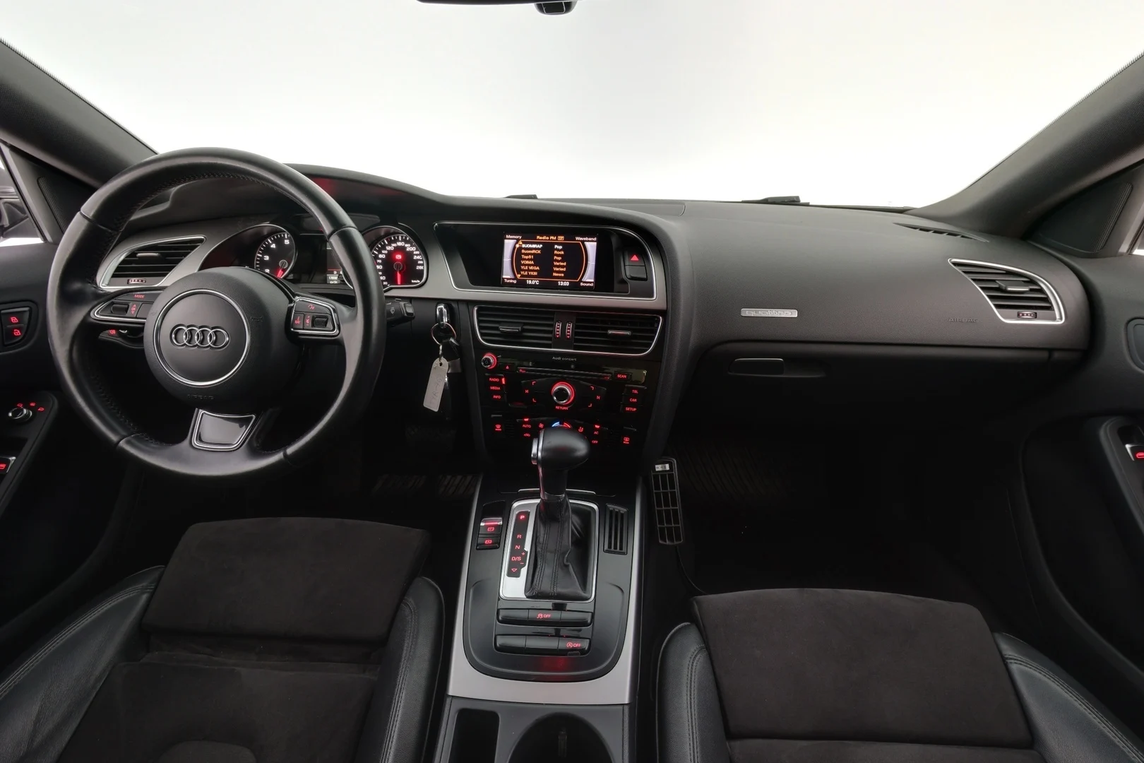 Car Image - 3BTw8fjPfiEKWlpDmaMcJW