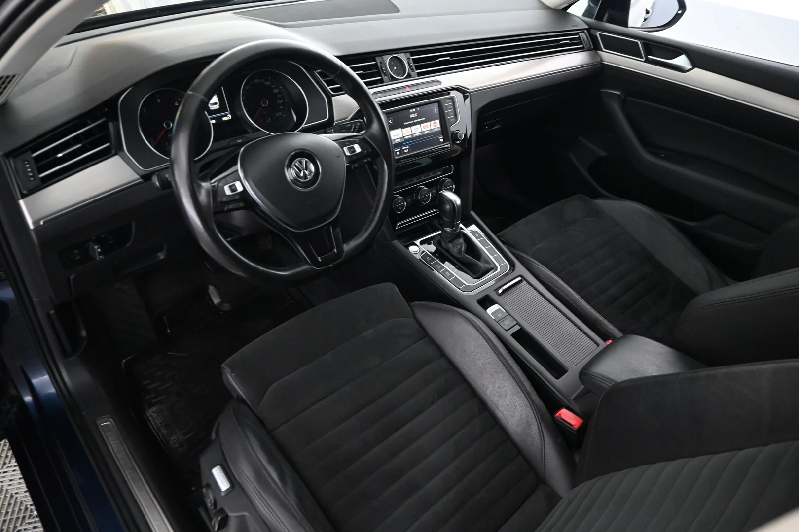 Car Image - 5wxplT5sKTbbz5Ekp2Jpn9