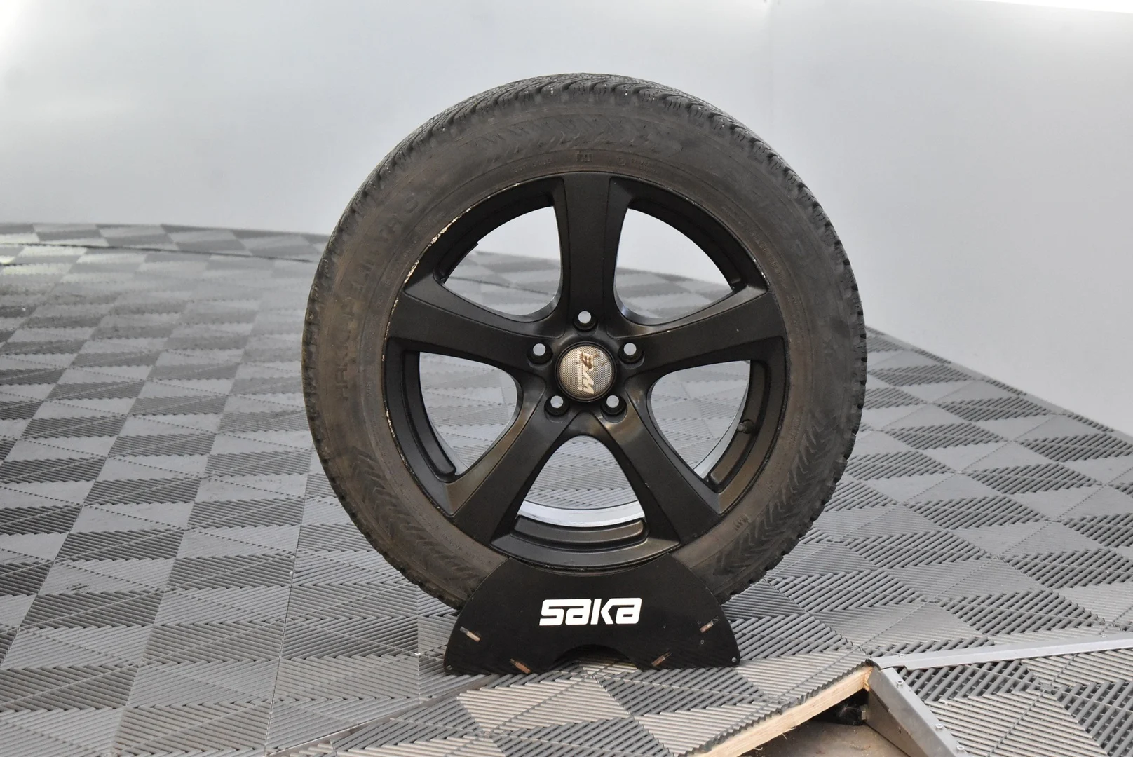 Car Image - 5nUXEul7H4xnBTfSazEEoM