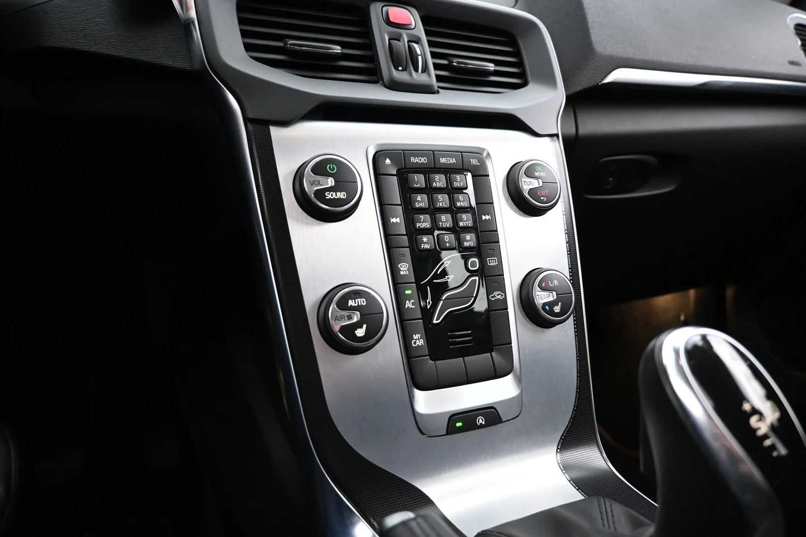 Car Image - 1l8XV6djfhxTbsC6qqkgG2