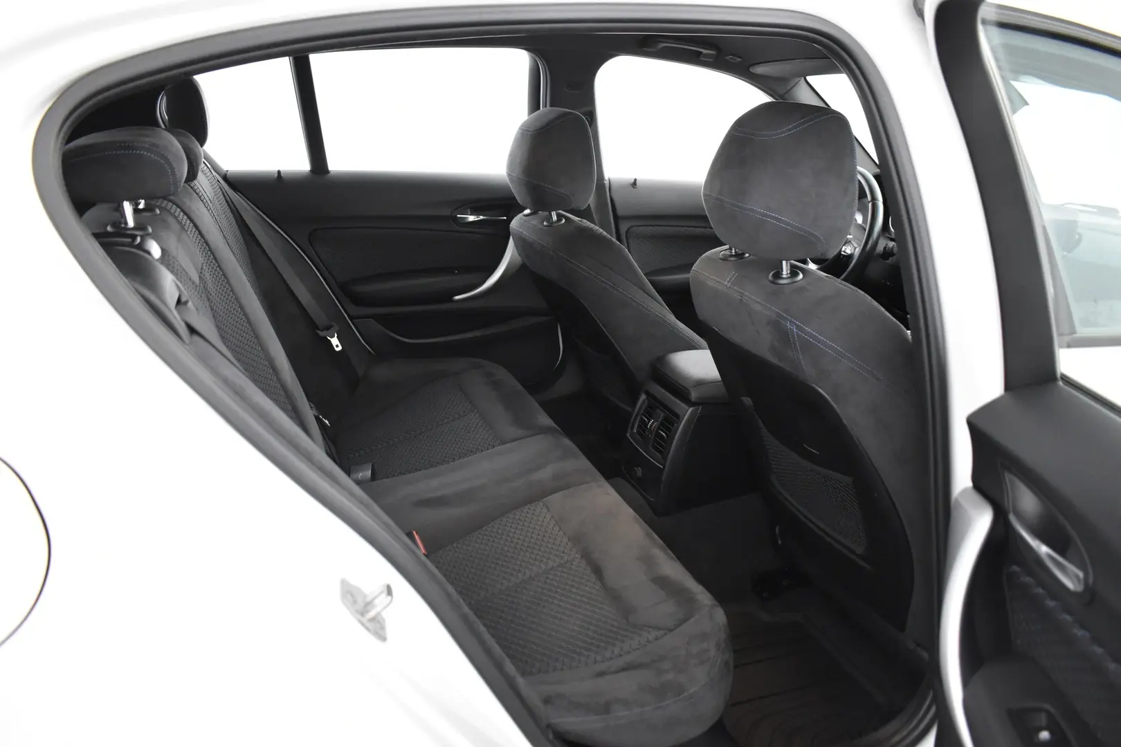 Car Image - 4Iu4MREBDcgdH2WQc3CKyN