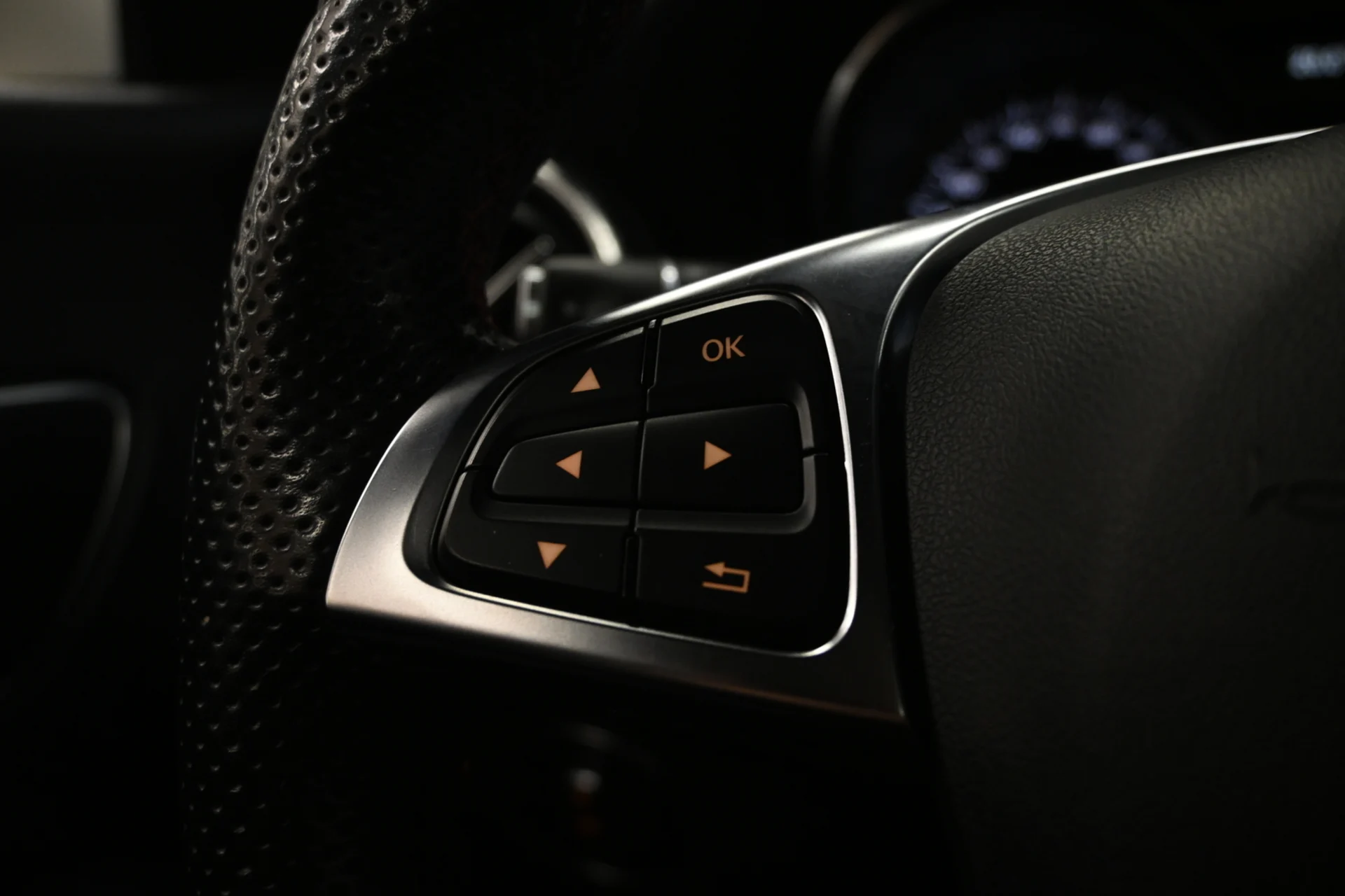 Car Image - 0d0X5v9xQsOZJfiD50Pxg