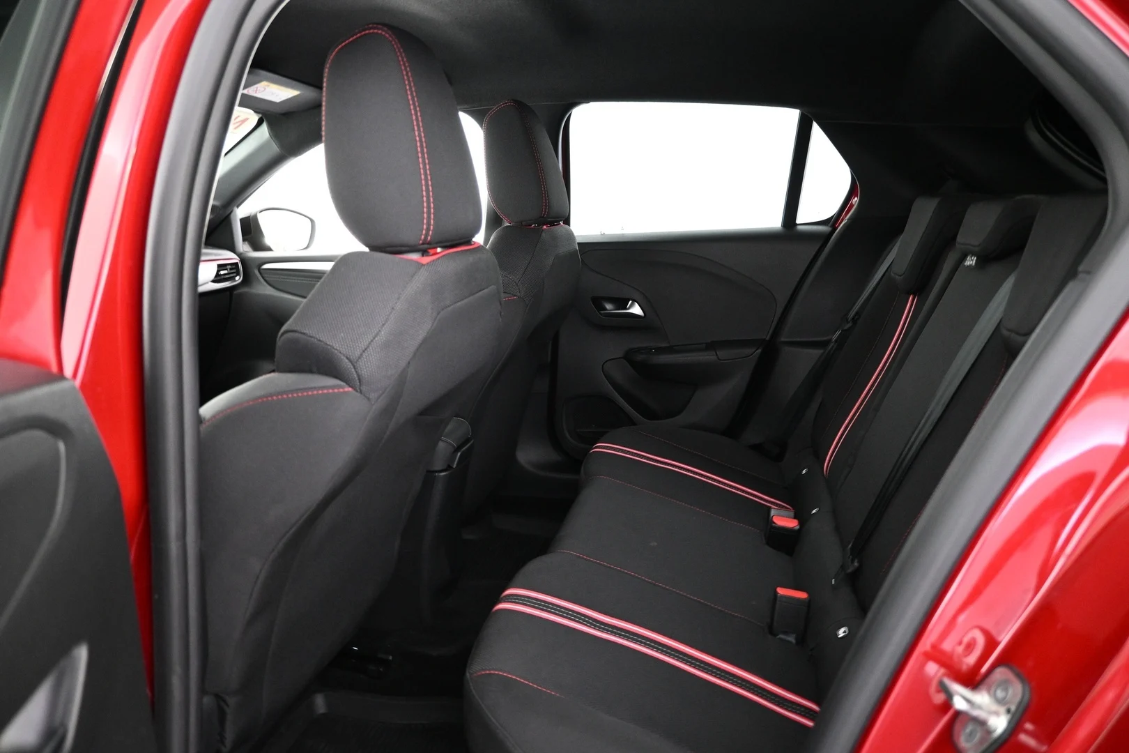 Car Image - 1MWAAIRbCggryhBflRJiWv