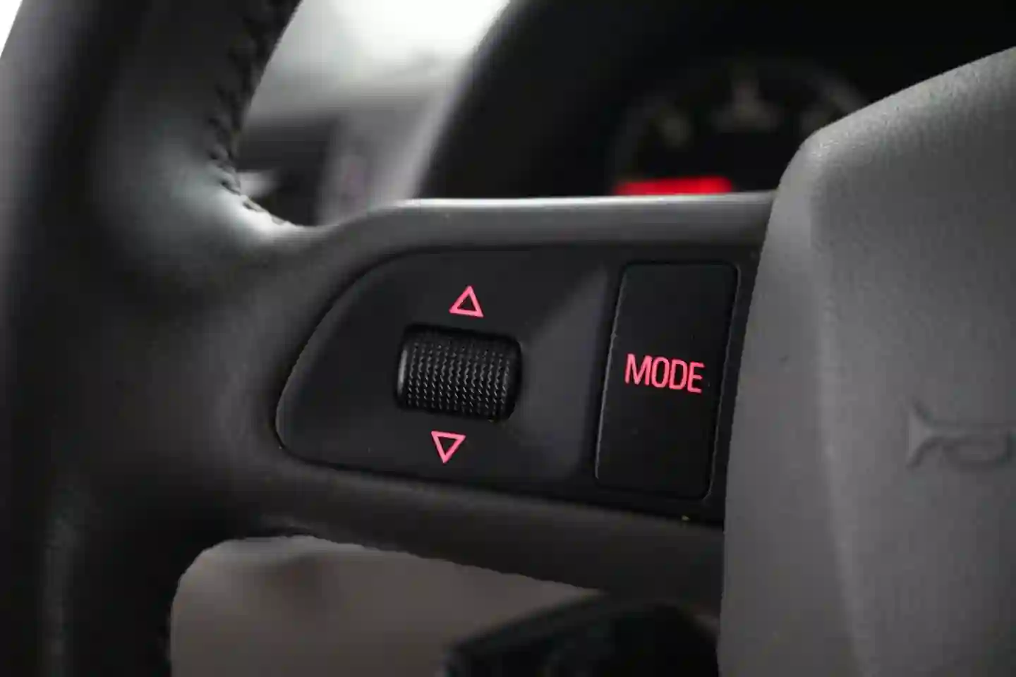 Car Image - 63vyIpfGKLKyzKUb1Umx9k