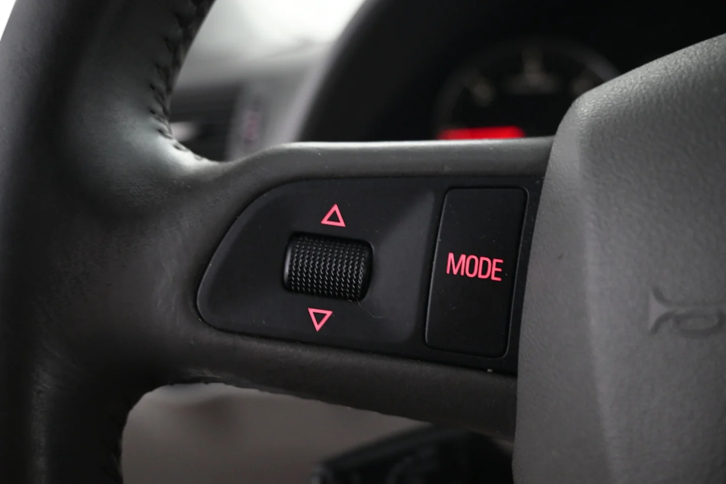 Car Image - 63vyIpfGKLKyzKUb1Umx9k