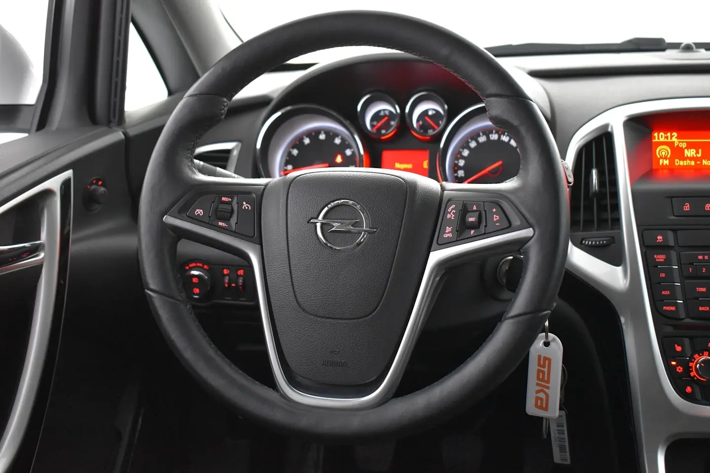 Car Image - 4yi3c1eNMZ28y8tkNreaqc
