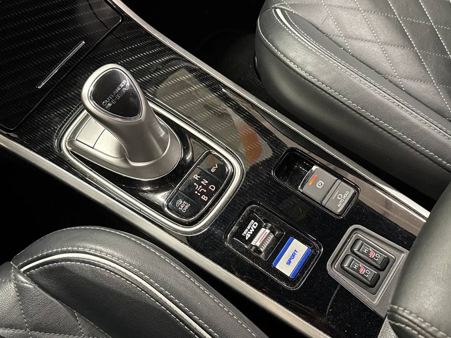 Car Image - 1cA3Np1Hxl0m598SABs3vR