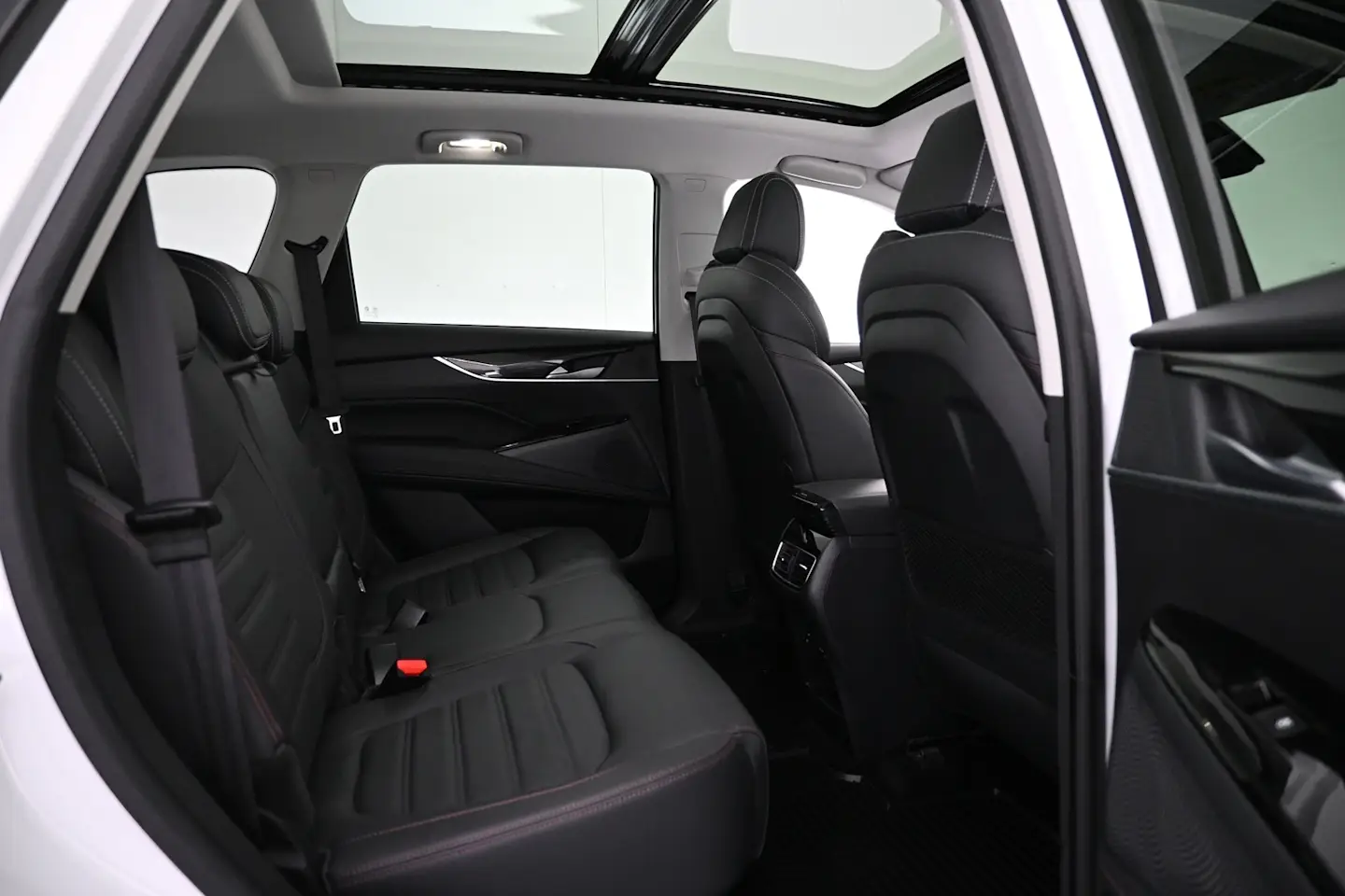 Car Image - 3WFJIC5CPGoAcO7fbf2gTN