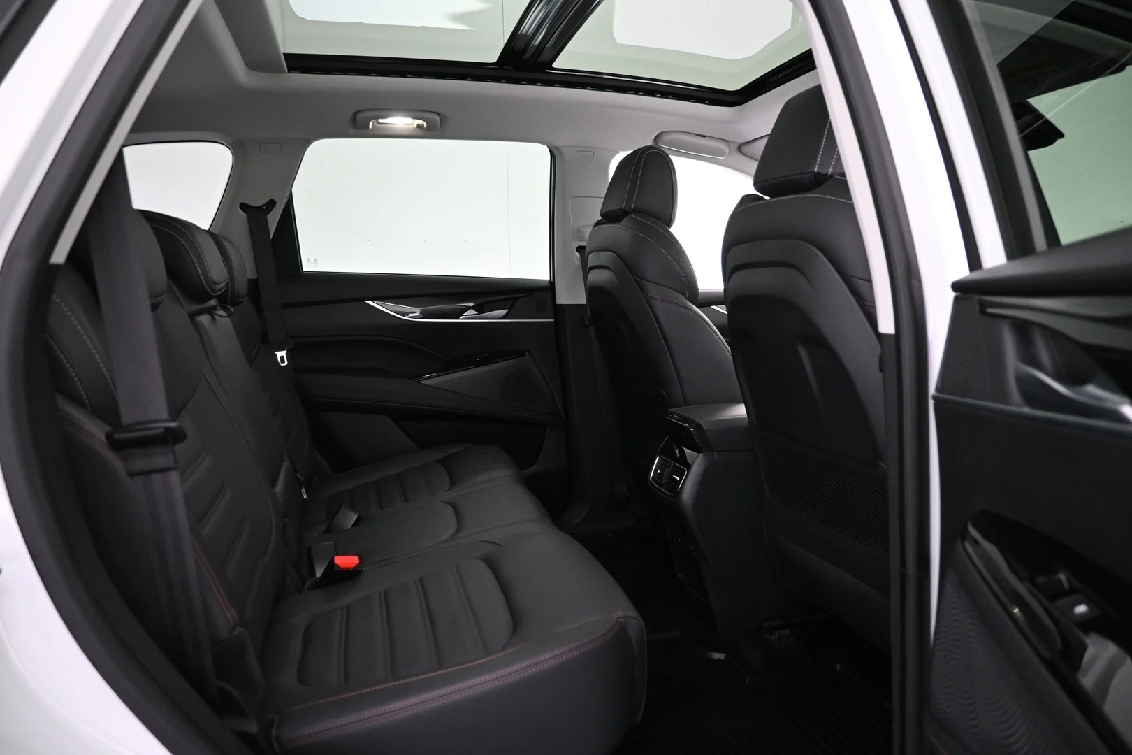 Car Image - 3WFJIC5CPGoAcO7fbf2gTN