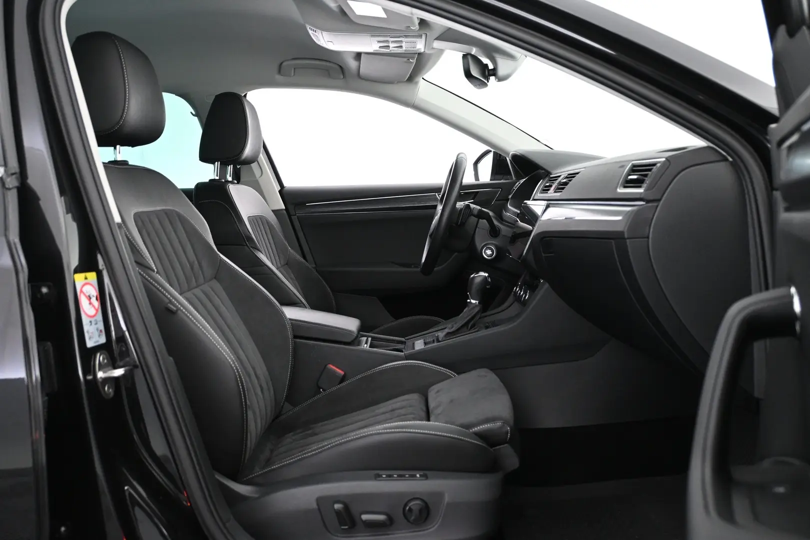 Car Image - 6q2Gvwu9dlnFDJctPHZM3K