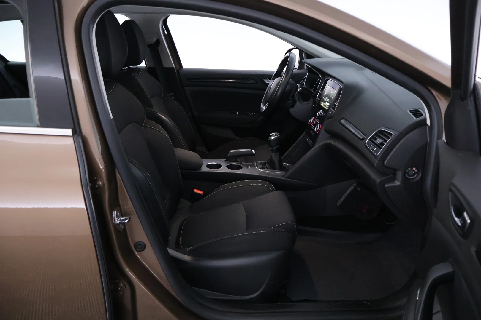 Car Image - 2N850zE7CNqU7Rz4bhTdpS