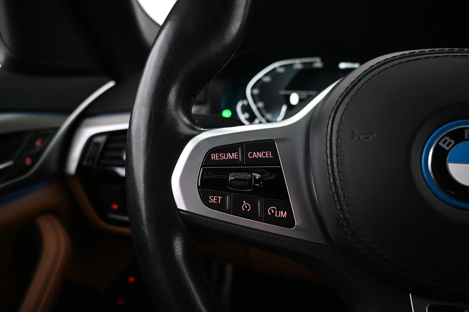 Car Image - 4svbnr6kNvWleVNJlP1y7p