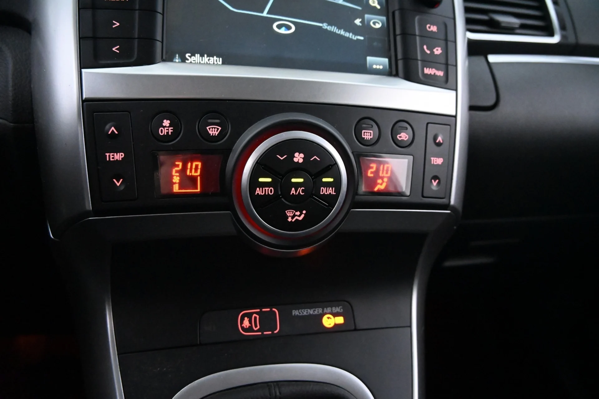 Car Image - 4xOVtSgMLuxktAIE0o2Vfn