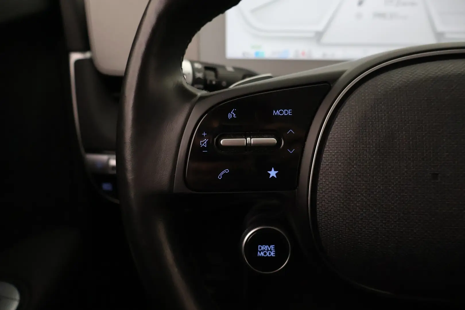 Car Image - 7F1nyAcoVd5ydqUq8I9G6S