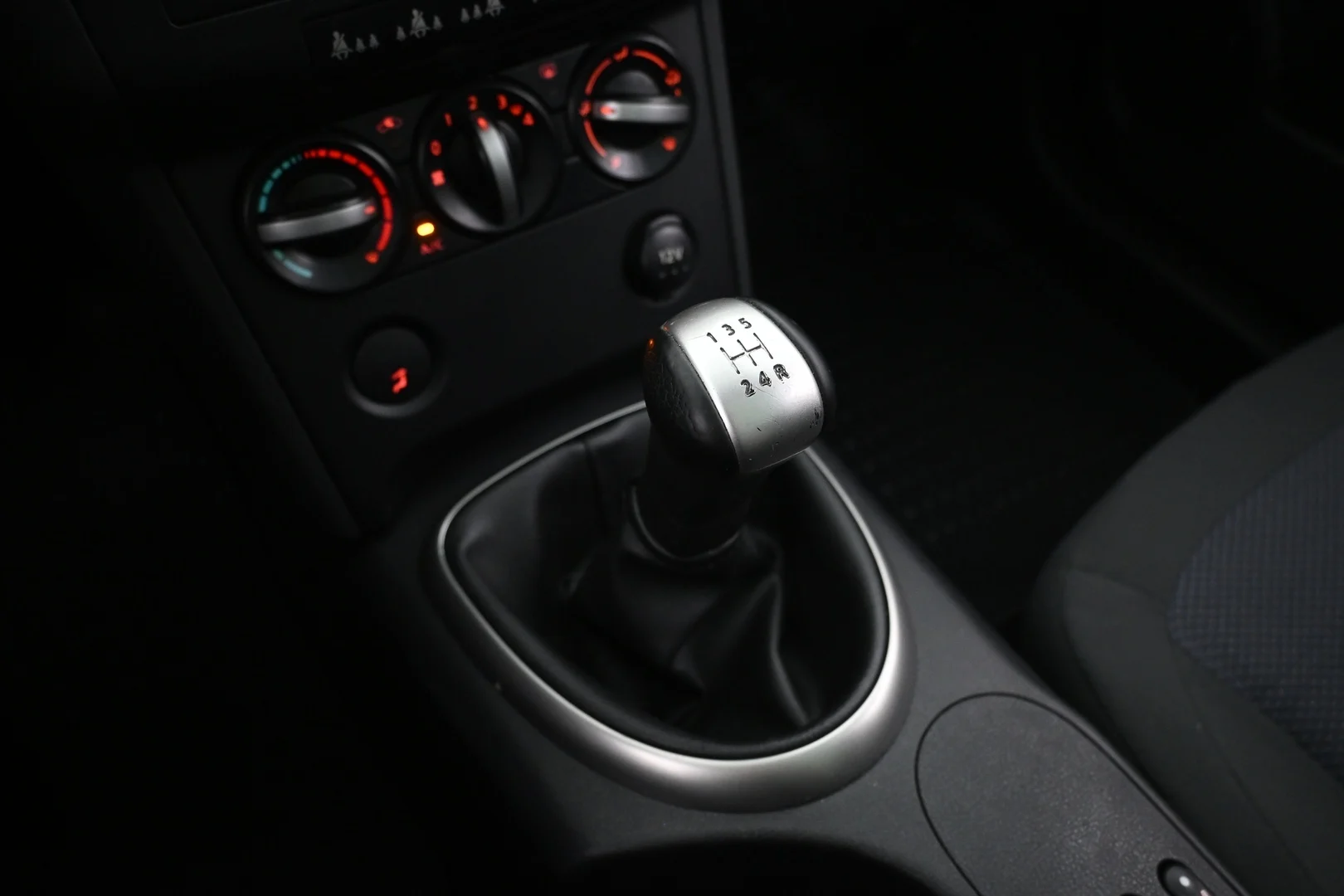 Car Image - 1chMXEyllc65Why8OMJZ97