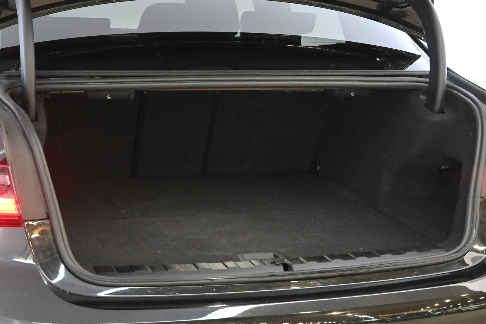 Car Image - W7nJhV8wku5jfss16vAde