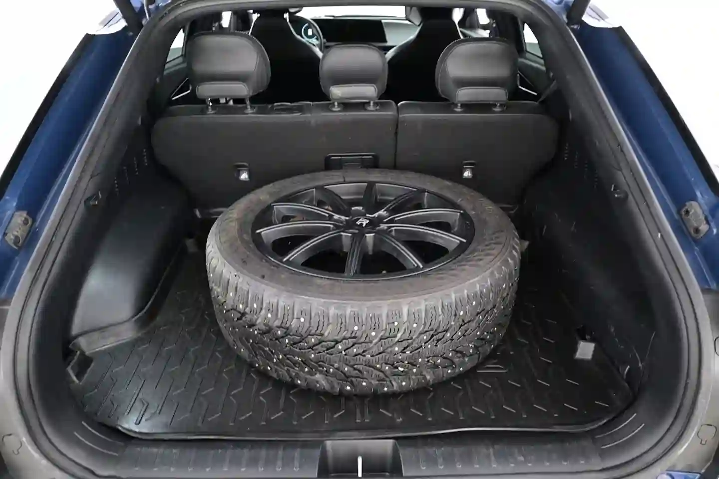 Car Image - Sb2rjwvvgdJKNOh6cyHUV