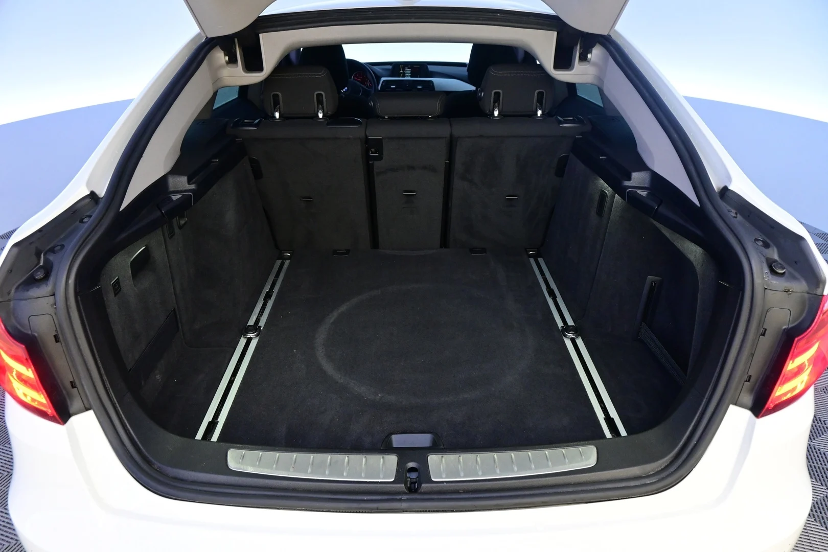 Car Image - 4ZEpXd5rY6EYZRoTkK5SSZ