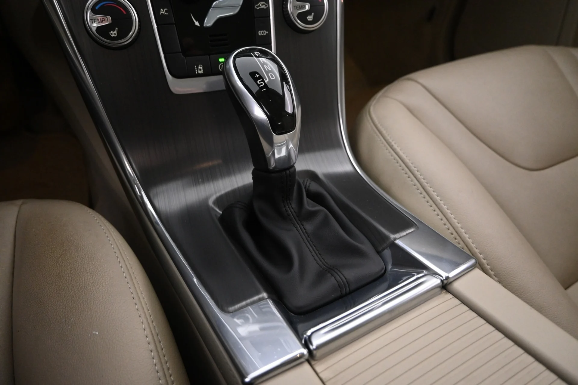 Car Image - 5j0LwqEGutwKdvt0XGpepn