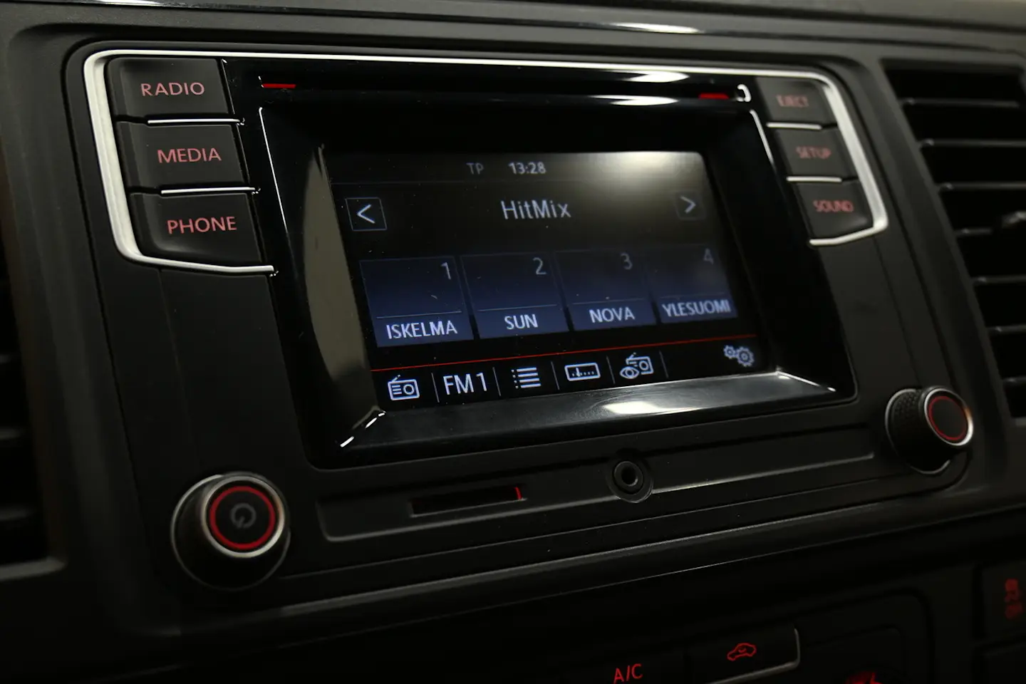 Car Image - 6Uf7doUgxTa9V12IdZXfEq
