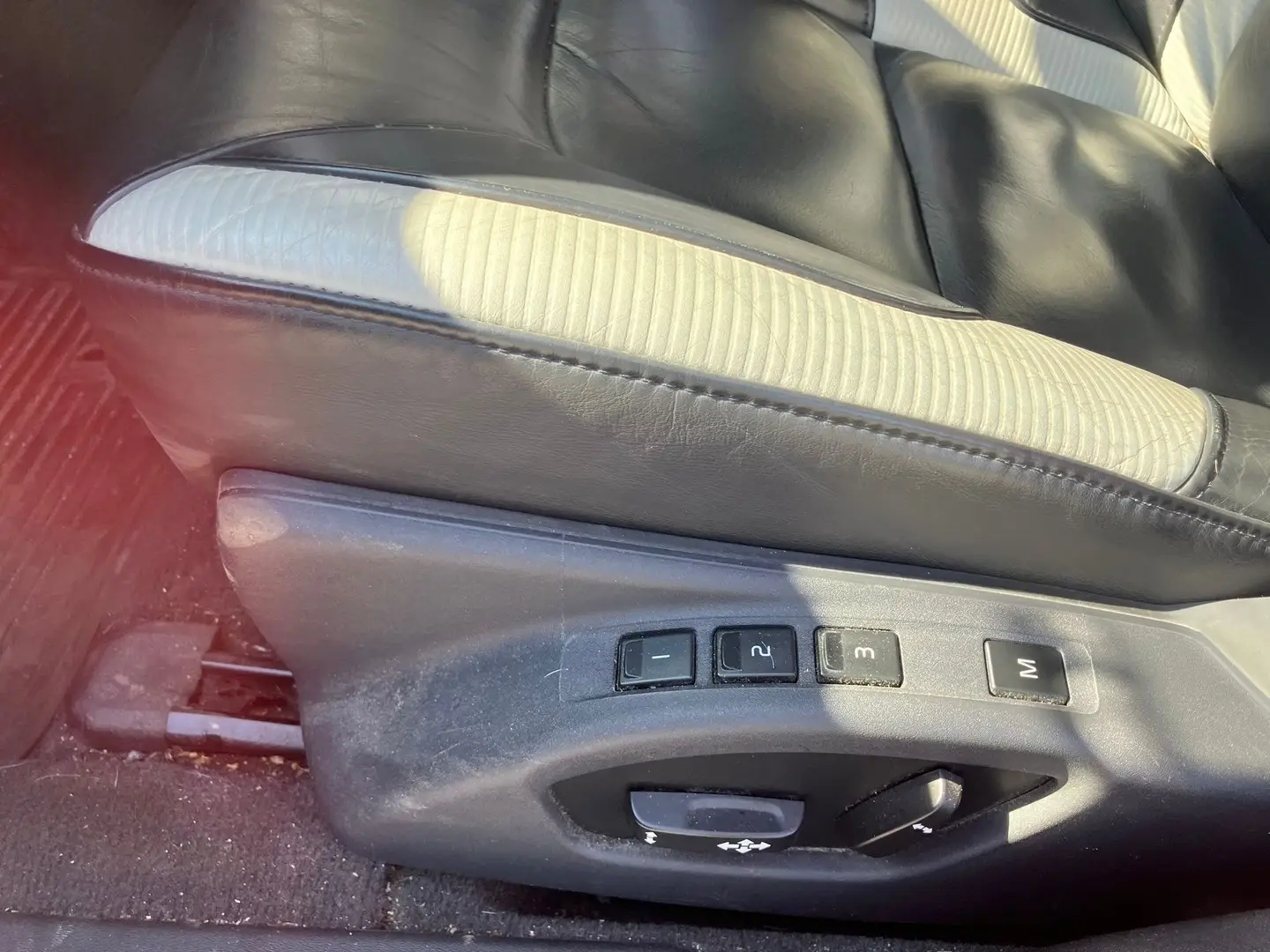 Car Image - loXMVxXNYfpdl15HujUSy