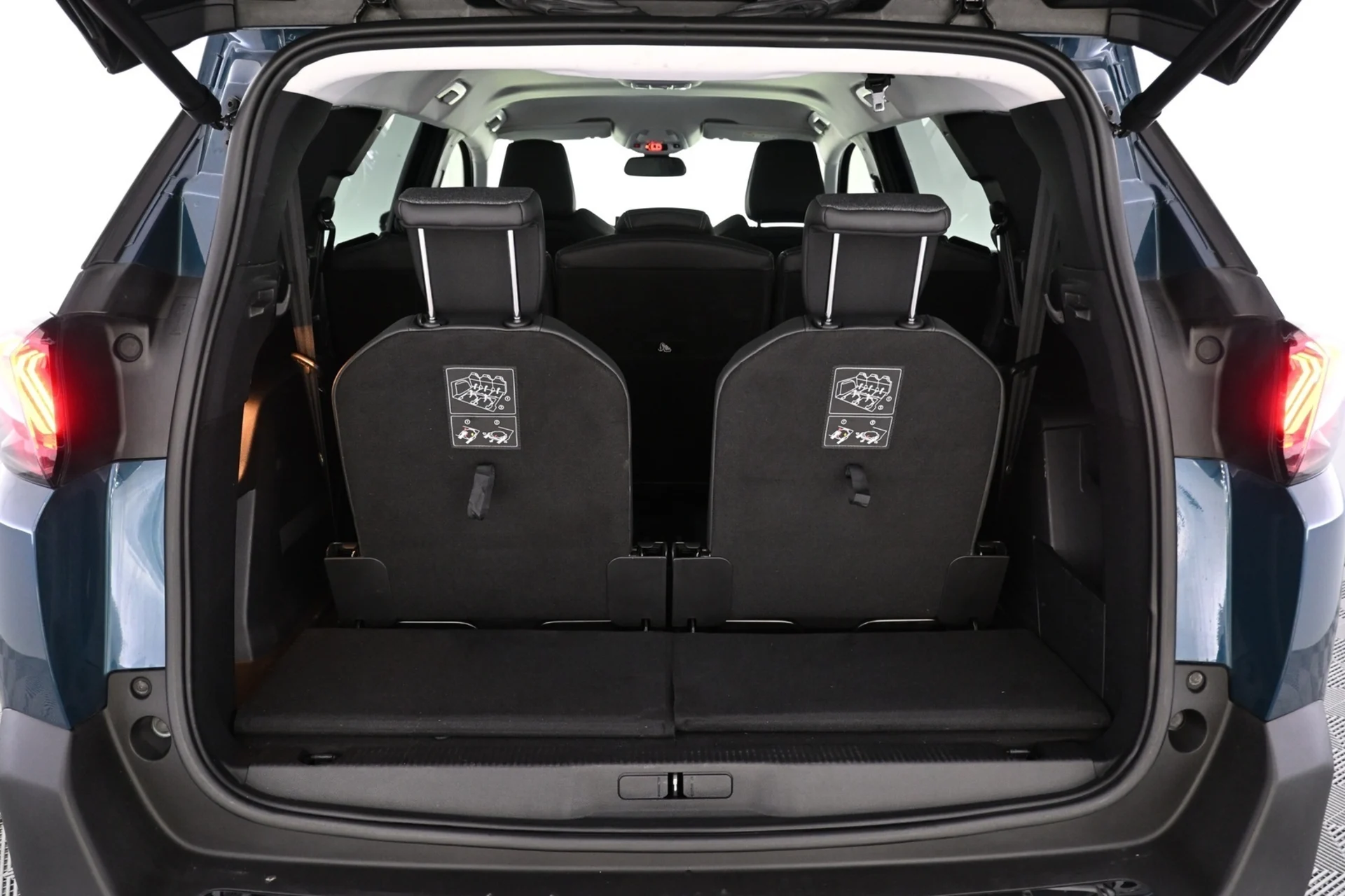 Car Image - 1R6SYgj2EUoqeU3l23tCAI