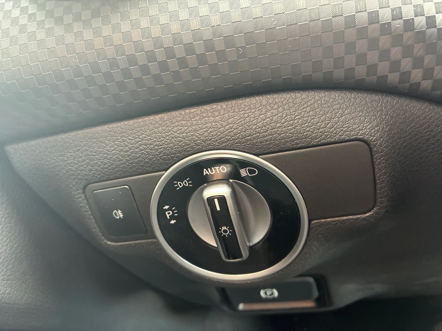 Car Image - 3OdUlnmEuBGnWYdchRHRC3