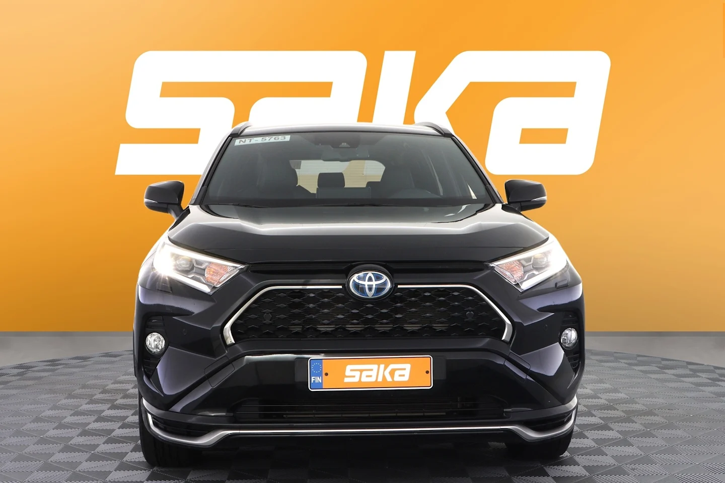 Car Image - 4BS67xeLLChIkEOExmRNbQ