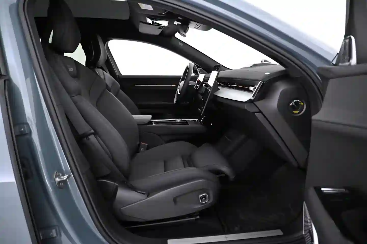 Car Image - CoU9Di8EXtWqhIeN5rFOo