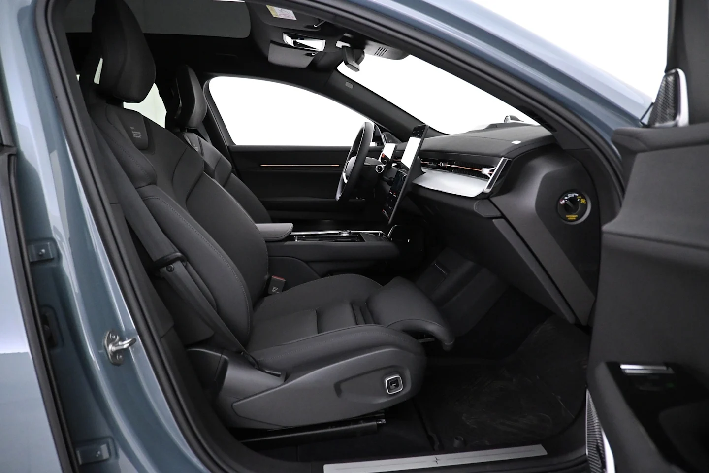 Car Image - CoU9Di8EXtWqhIeN5rFOo