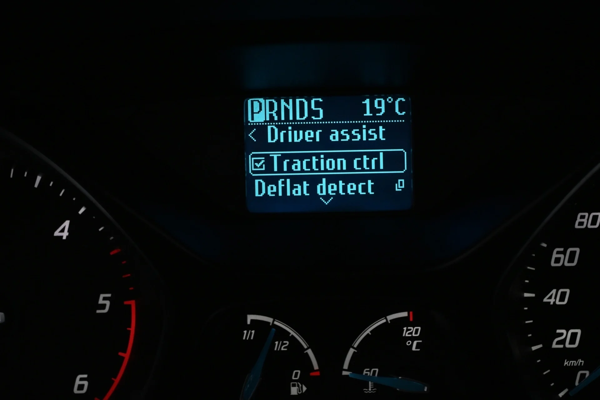 Car Image - 6MSVcH9kDRDtlU67wmY8Cv