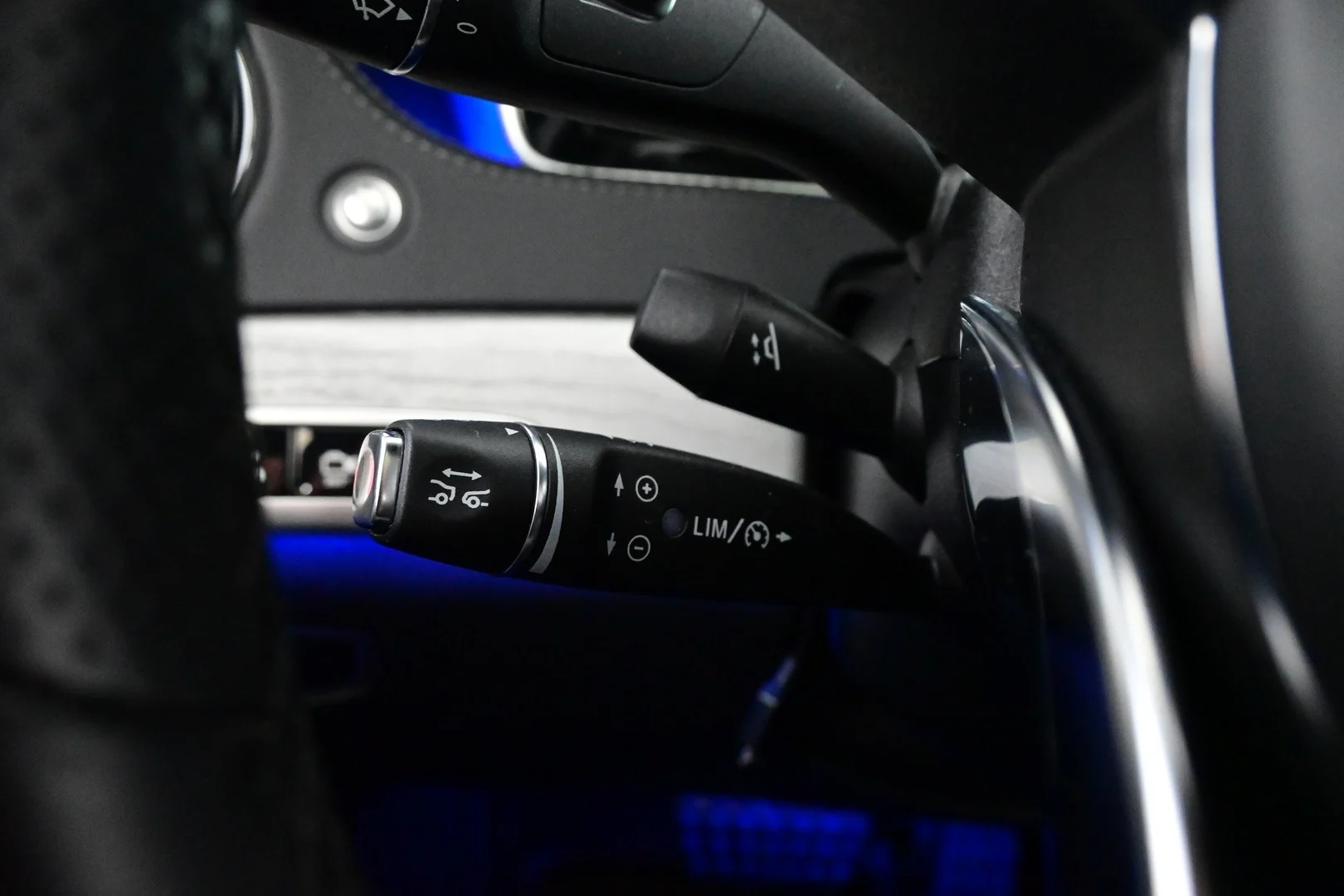 Car Image - 2D5pwRwp0TPwkIjVdKKqHT