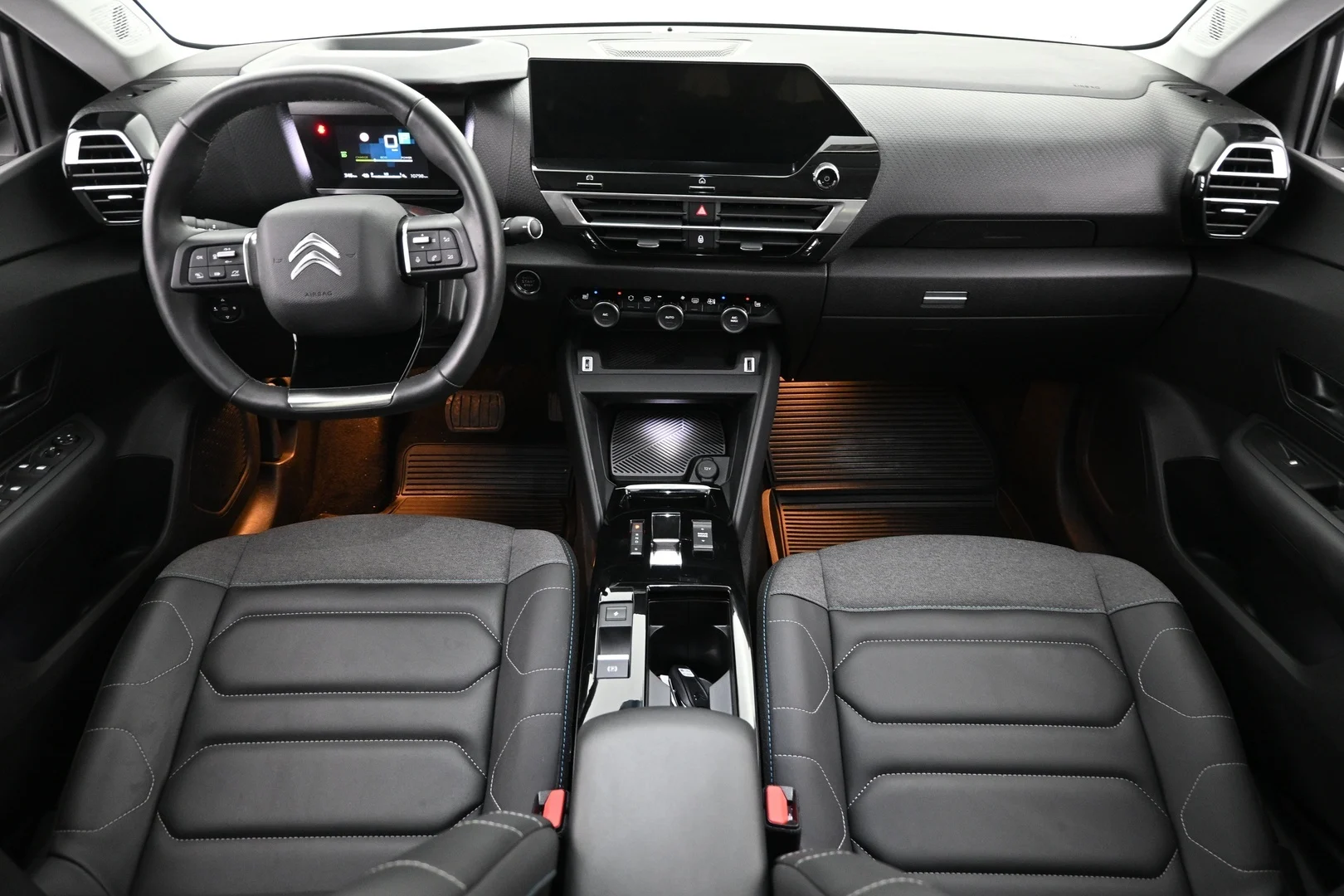 Car Image - 78w81KGSWoIUJGU5kh44XE