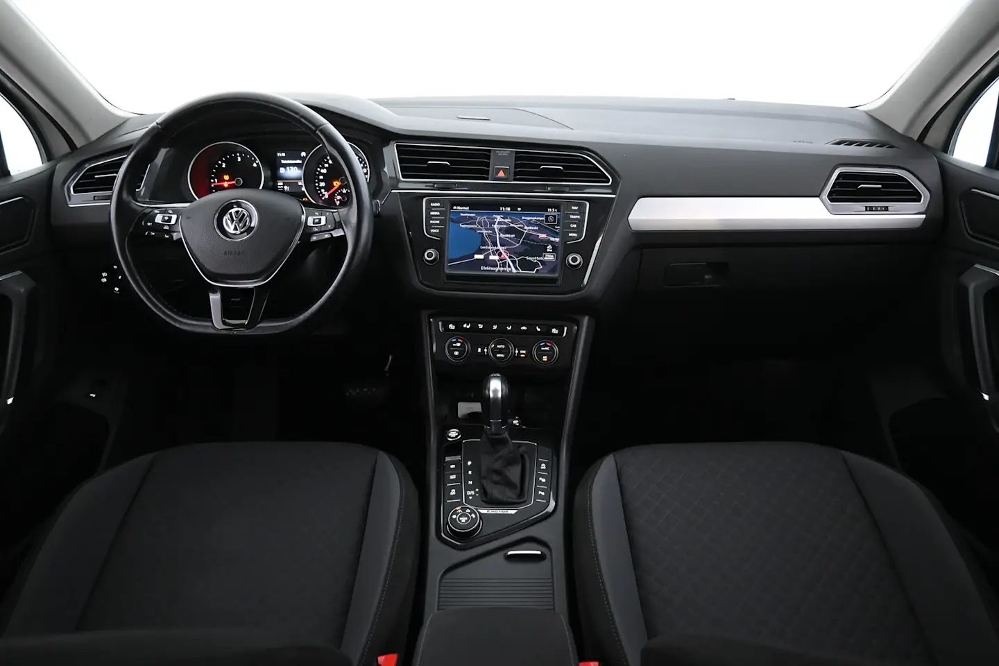 Car Image - 7JBRSnC2MQgP6xfamZeV2X