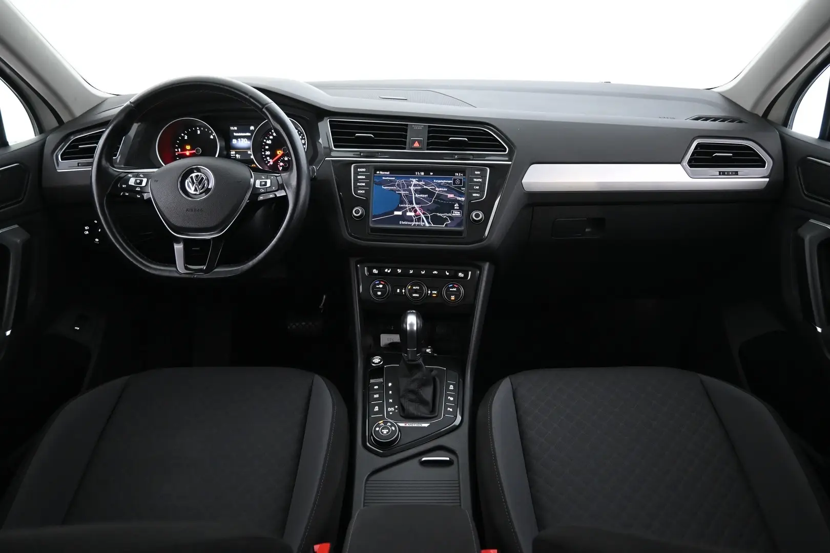 Car Image - 7JBRSnC2MQgP6xfamZeV2X