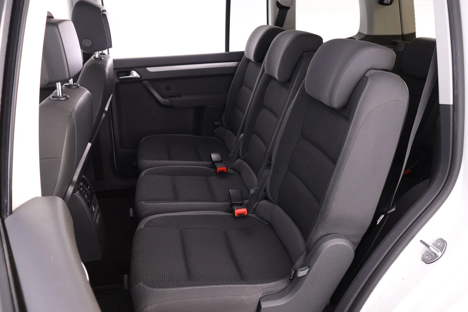 Car Image - 3YlSe9p0WhfnID9xOtrhyj