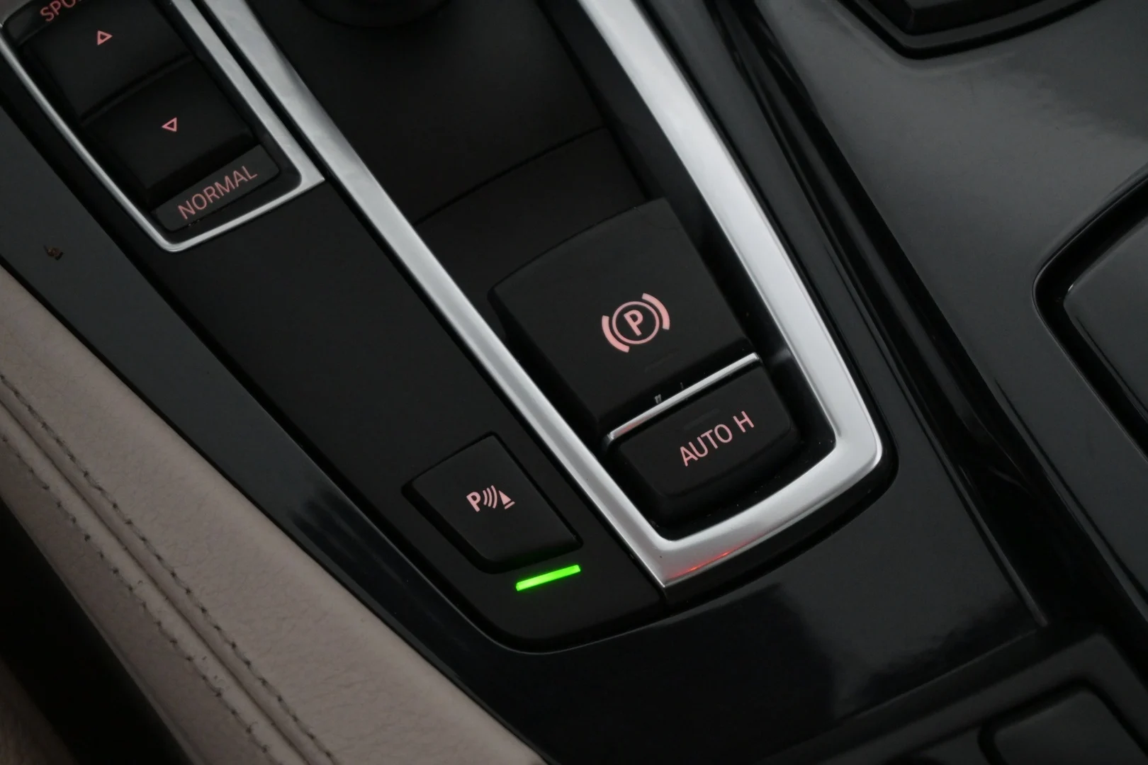 Car Image - 2vZQOpOj3PuWNVumlomGQr