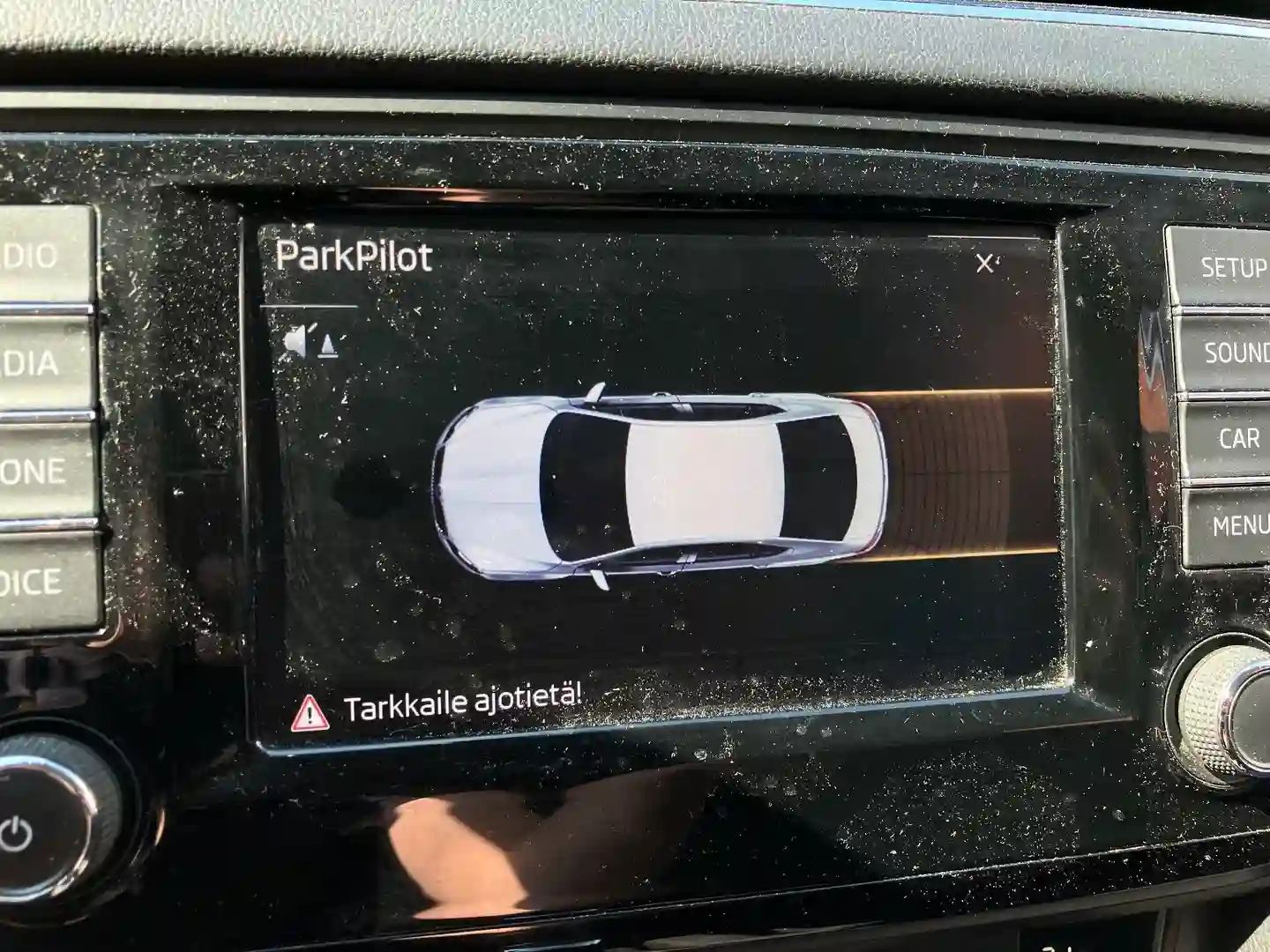 Car Image - 72SFiUHqw3k0LLy9IqUhzn