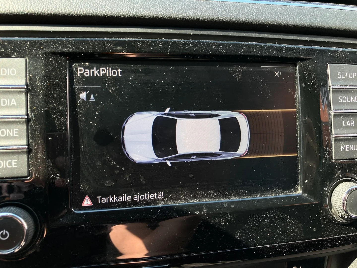 Car Image - 72SFiUHqw3k0LLy9IqUhzn