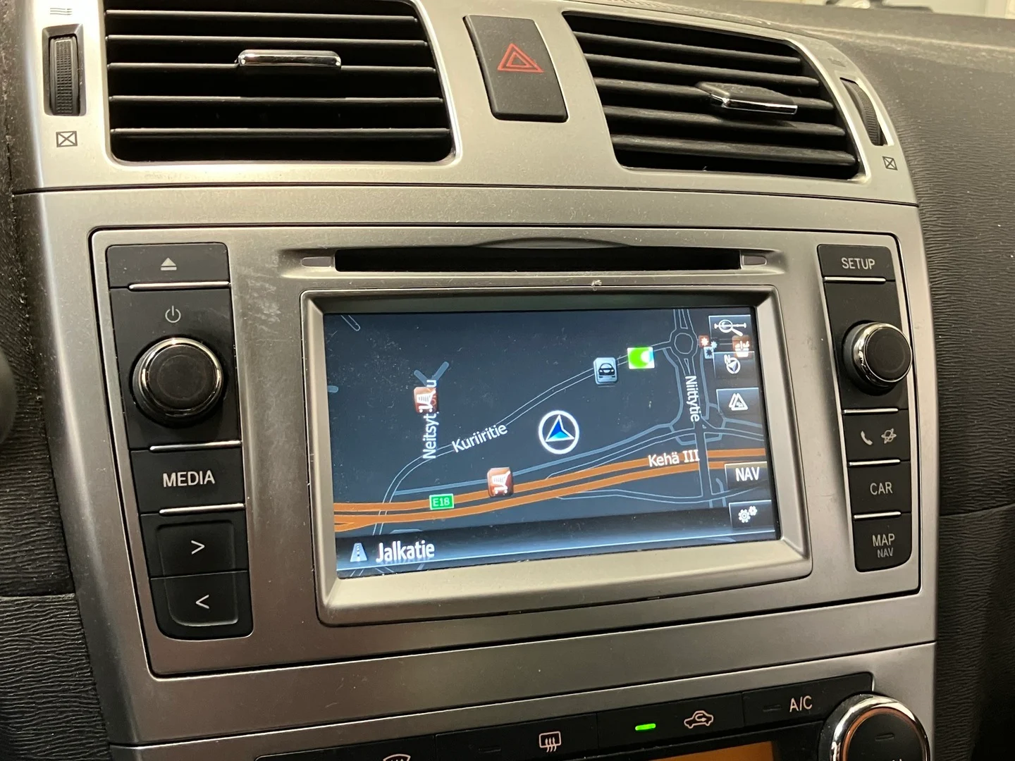 Car Image - lXqdVRlXM2jRz9uAWrZD6