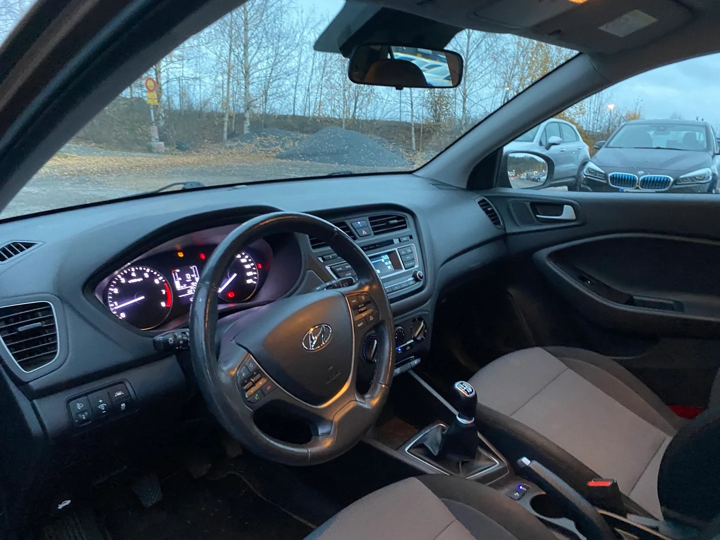 Car Image - 4QoTy20TvVwQATvzKFuJa5